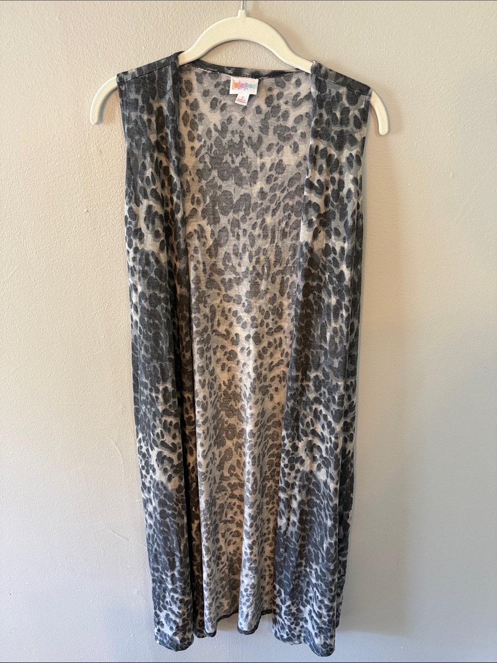 LuLaRoe Sleeveless Leopard Print Duster in Gray and Cream